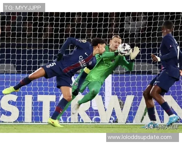 意甲激战巴黎圣日耳曼狂胜巴萨补时进球引发争议与全场沸腾