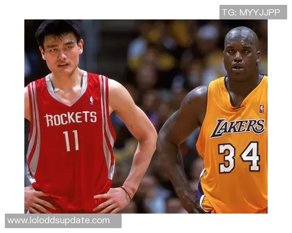 鲨鱼与姚明的身形对比探讨：海洋巨兽与篮球巨星的异同之处