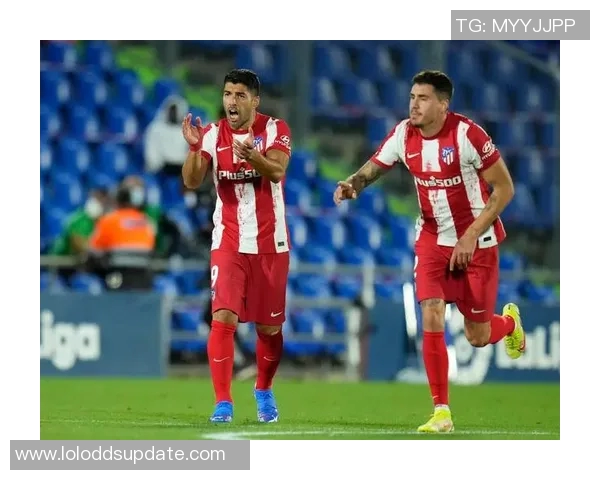 国王杯精彩对决本菲卡与尤文图斯战平神扑时刻引发全场热烈反响 国王杯精彩对决本菲卡与尤文图斯战平神扑时刻引发全场热烈反响