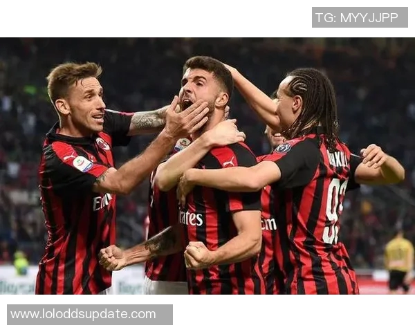 意甲激战：那不勒斯3-0击败AC米兰红牌事件引发全场热议与战术分析