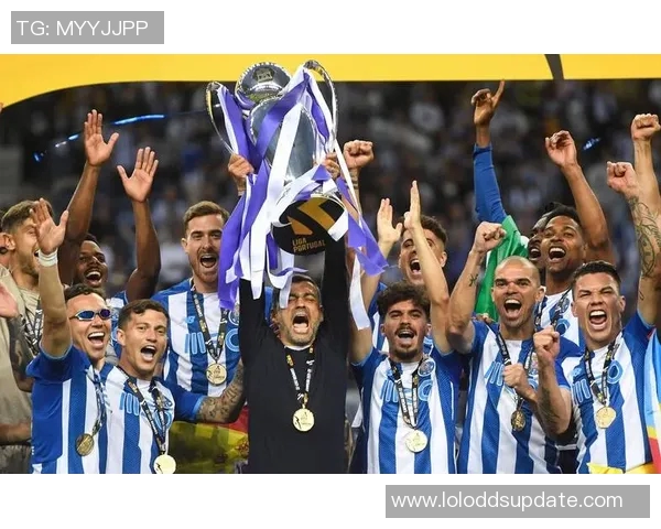 足总杯经典对决曼联逆转波尔图乌龙球成关键时刻 足总杯经典对决曼联逆转波尔图乌龙球成关键时刻